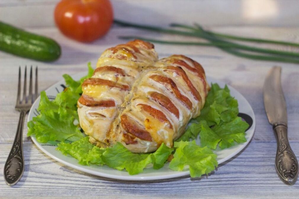 Poitrines de poulet avec un régime protéiné